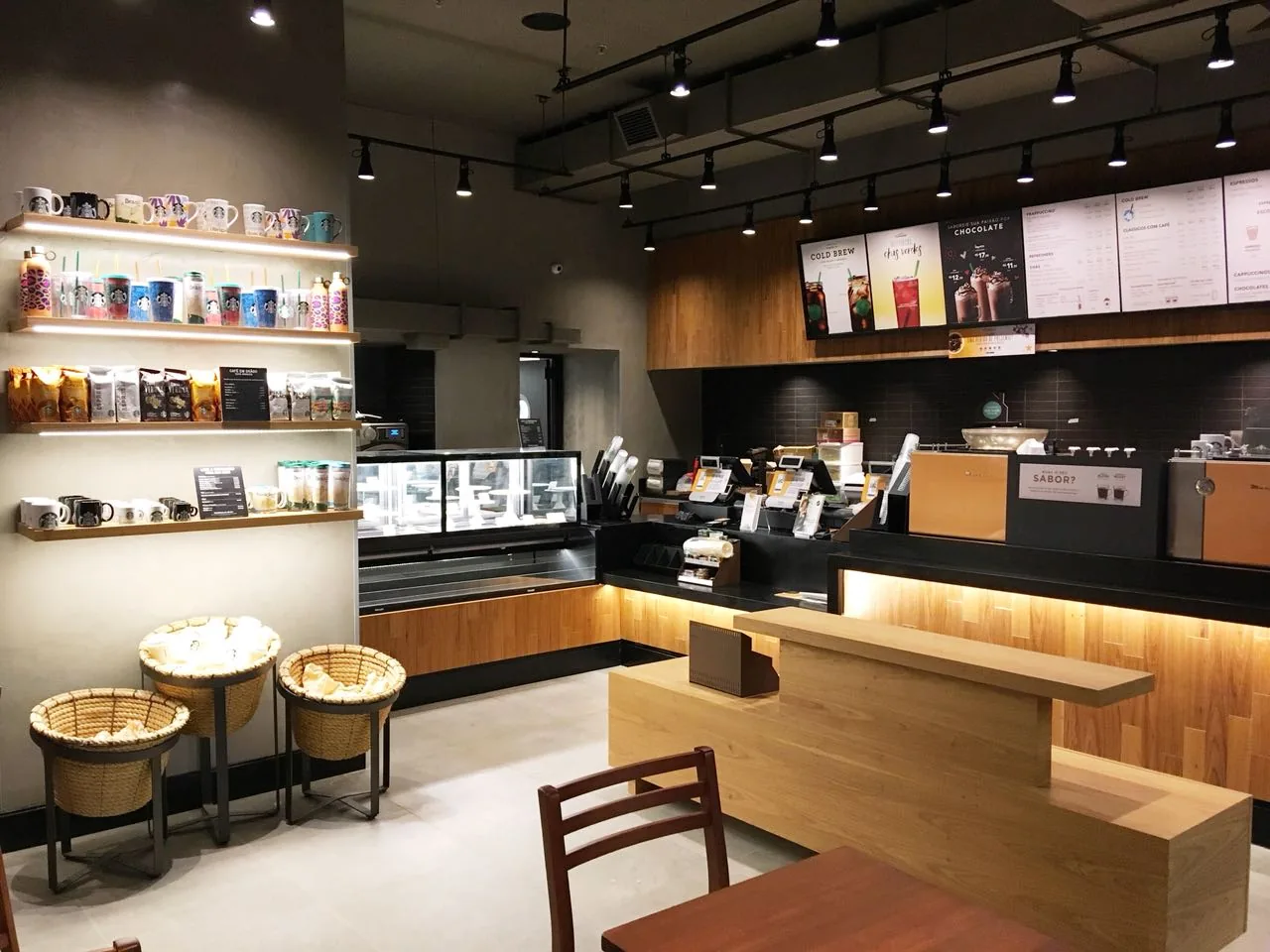 Starbucks — foto 2